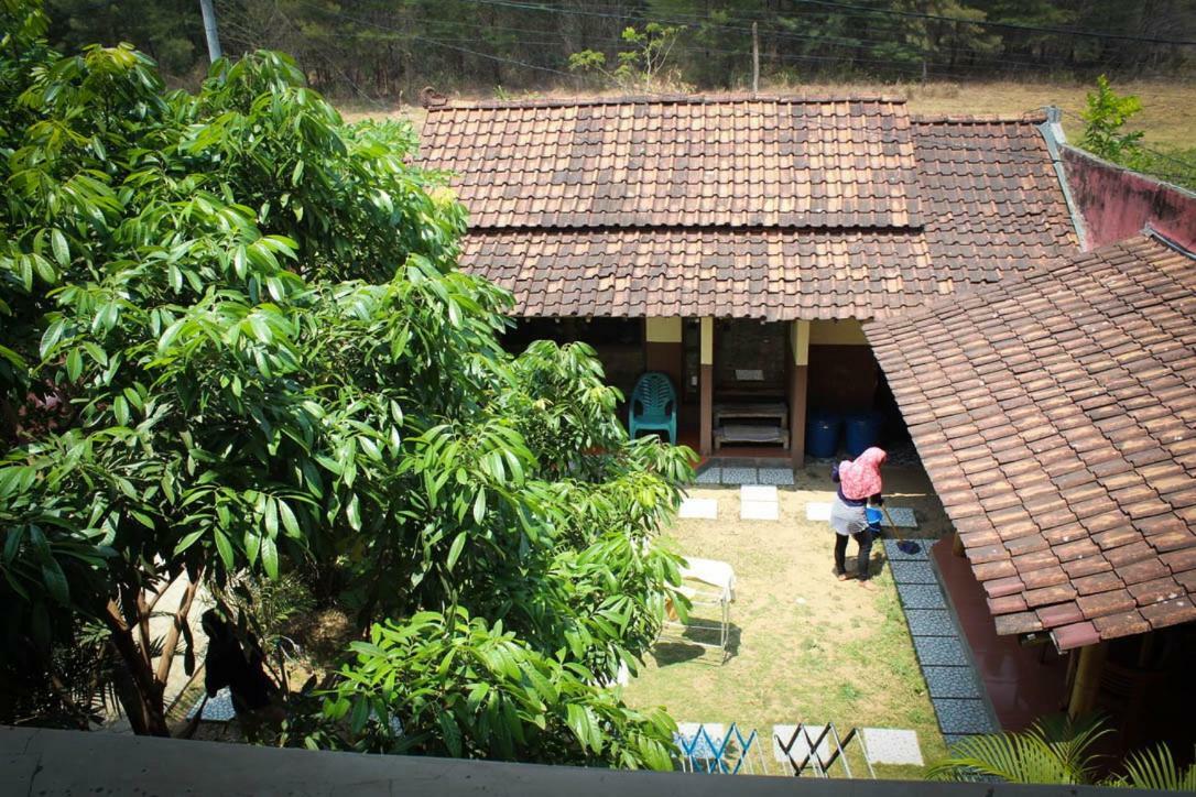 Harrys Oceanhouse 2 Pacitan Lägenhet Exteriör bild